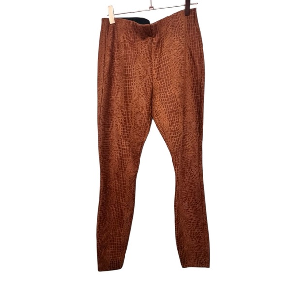 Cato Black and Rust Apparel - Picture 1 of 3